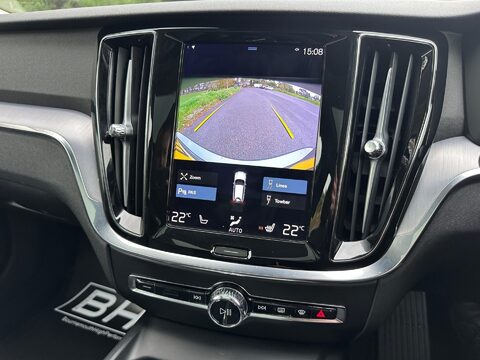 Volvo V60 2.0 B3 MHEV Momentum Auto Euro 6 (s/s) 5dr 29