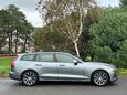 Volvo V60 2.0 B3 MHEV Momentum Auto Euro 6 (s/s) 5dr 6