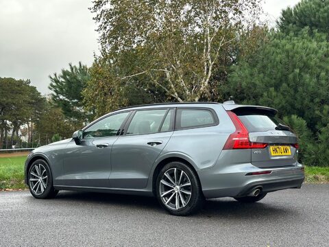 Volvo V60 2.0 B3 MHEV Momentum Auto Euro 6 (s/s) 5dr 2