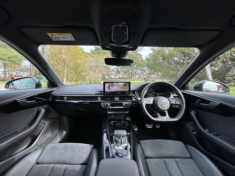 Audi A4 2.0 TFSI 40 Black Edition S Tronic Euro 6 (s/s) 5dr 3