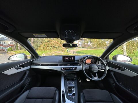Audi A4 2.0 TFSI 45 S line S Tronic quattro Euro 6 (s/s) 5dr 3