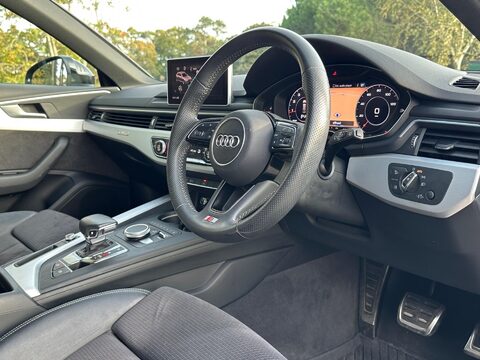 Audi A4 2.0 TFSI 45 S line S Tronic quattro Euro 6 (s/s) 5dr 5
