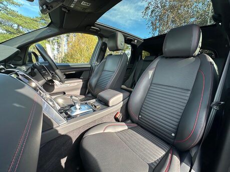Land Rover Discovery Sport 1.5 P300e 12.2kWh R-Dynamic HSE Auto 4WD Euro 6 (s/s) 5dr 