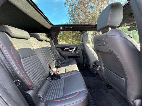 Land Rover Discovery Sport 1.5 P300e 12.2kWh R-Dynamic HSE Auto 4WD Euro 6 (s/s) 5dr 7