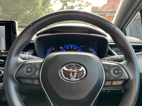 Toyota Corolla 2.0 VVT-h Excel Touring Sports CVT Euro 6 (s/s) 5dr 19