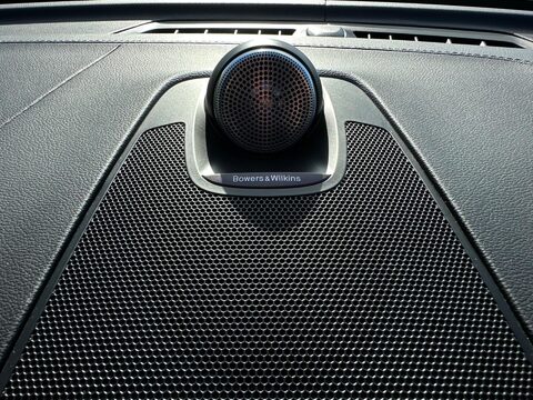 Volvo XC60 2.0 D5 PowerPulse R-Design Pro Auto AWD Euro 6 (s/s) 5dr 23