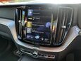 Volvo XC60 2.0 D5 PowerPulse R-Design Pro Auto AWD Euro 6 (s/s) 5dr 21