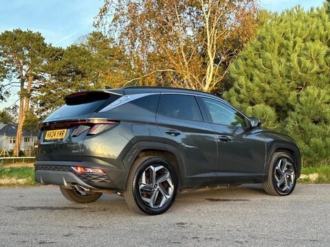Hyundai TUCSON 1.6 h T-GDi 13.8kWh Premium Auto 4WD Euro 6 (s/s) 5dr 16