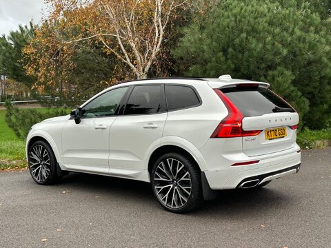 Volvo XC60 2.0 B5 MHEV R-Design Pro Auto AWD Euro 6 (s/s) 5dr 39
