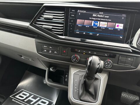 Volkswagen Transporter 2.0 BiTDI T32 Sportline Black Edition Kombi DSG FWD SWB Euro 6 (s/s) 5dr 17