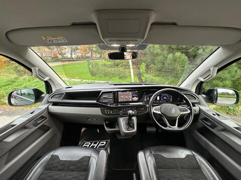 Volkswagen Transporter 2.0 BiTDI T32 Sportline Black Edition Kombi DSG FWD SWB Euro 6 (s/s) 5dr 3