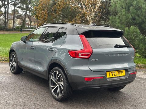 Volvo XC40 2.0 B4 MHEV R-Design Pro Auto Euro 6 (s/s) 5dr 21