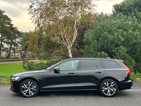 Volvo V60 2.0h T6 Recharge 11.6kWh R-Design Auto AWD Euro 6 (s/s) 5dr 9