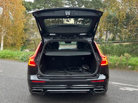 Volvo V60 2.0h T6 Recharge 11.6kWh R-Design Auto AWD Euro 6 (s/s) 5dr 13