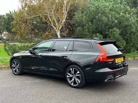 Volvo V60 2.0h T6 Recharge 11.6kWh R-Design Auto AWD Euro 6 (s/s) 5dr 31