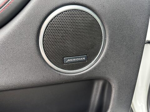 Land Rover Discovery Sport 1.5 P300e 12.2kWh R-Dynamic HSE Auto 4WD Euro 6 (s/s) 5dr 34