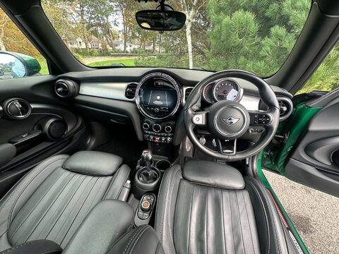 Mini Hatch 2.0 John Cooper Works Euro 6 (s/s) 3dr 24