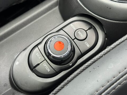 Mini Hatch 2.0 John Cooper Works Euro 6 (s/s) 3dr 26