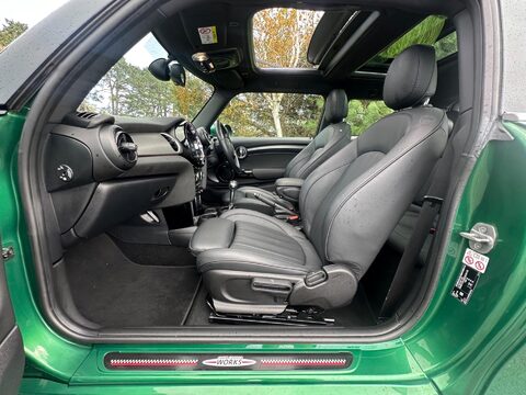 Mini Hatch 2.0 John Cooper Works Euro 6 (s/s) 3dr 30