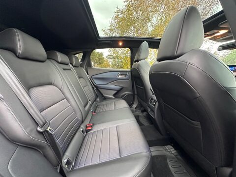 Nissan Qashqai 1.3 DIG-T MHEV Tekna XTRON Euro 6 (s/s) 5dr 7