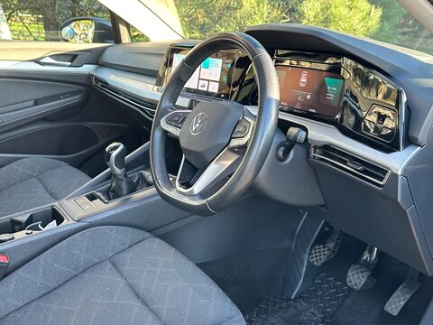 Volkswagen Golf 1.5 TSI Life Euro 6 (s/s) 5dr 4