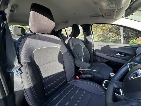 Dacia Sandero 1.0 TCe Comfort Euro 6 (s/s) 5dr 19