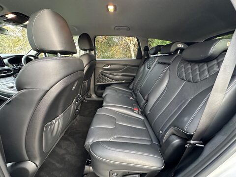 Hyundai SANTA FE 1.6 h T-GDi Premium Auto Euro 6 (s/s) 5dr 9