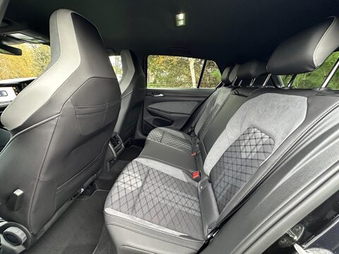 Volkswagen Golf 1.5 TSI R-Line Euro 6 (s/s) 5dr 8