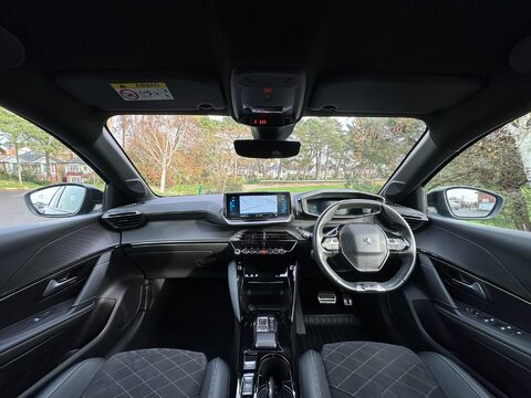 Peugeot 208 50kWh GT Premium Auto 5dr (7kW Charger) 3