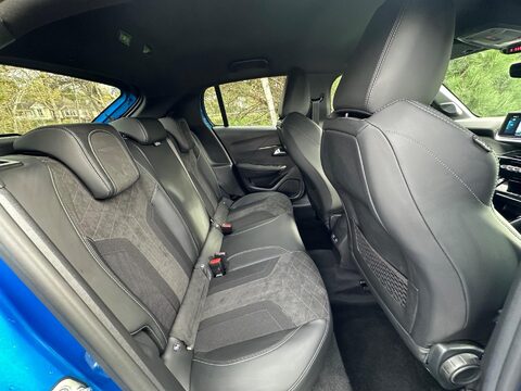 Peugeot 208 50kWh GT Premium Auto 5dr (7kW Charger) 7