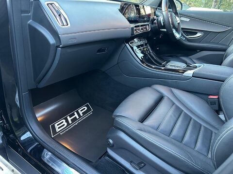 Mercedes-Benz EQC EQC 400 80kWh AMG Line (Premium) Auto 4MATIC 5dr 32