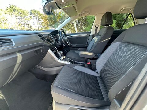 Volkswagen T-Roc 1.5 TSI EVO Active DSG Euro 6 (s/s) 5dr 33