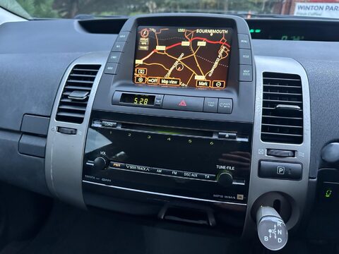 Toyota Prius 1.5 T Spirit CVT 5dr 17