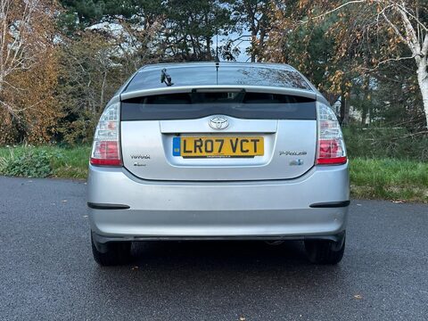 Toyota Prius 1.5 T Spirit CVT 5dr 29