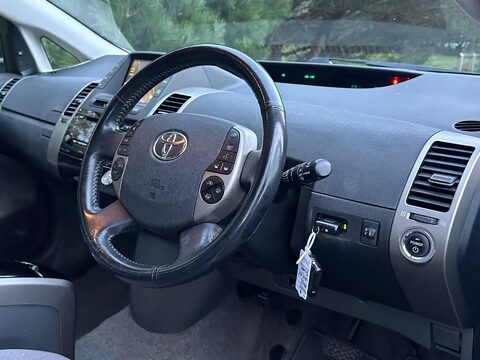 Toyota Prius 1.5 T Spirit CVT 5dr 5