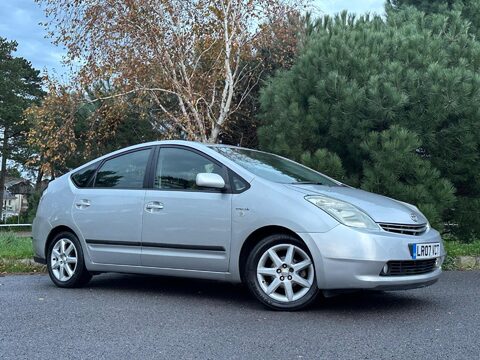 Toyota Prius 1.5 T Spirit CVT 5dr 1