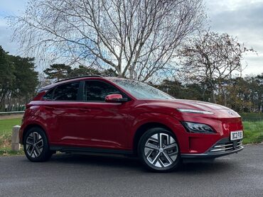 Hyundai KONA 64kWh Premium Auto 5dr (10.5kW Charger)