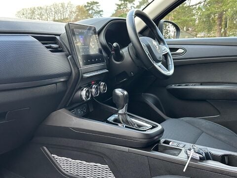 Renault Arkana 1.6 E-TECH Iconic Auto 2WD Euro 6 (s/s) 5dr 26