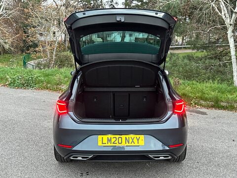 SEAT Leon 1.5 eTSI MHEV FR First Edition DSG Euro 6 (s/s) 5dr 27