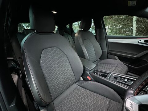 SEAT Leon 1.5 eTSI MHEV FR First Edition DSG Euro 6 (s/s) 5dr 10