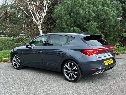 SEAT Leon 1.5 eTSI MHEV FR First Edition DSG Euro 6 (s/s) 5dr 25