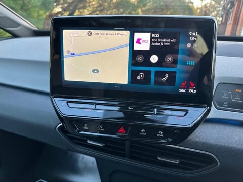 Volkswagen ID.3 Pro 58kWh Family Auto 5dr 17