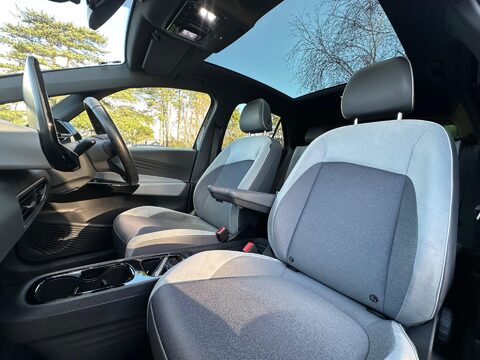Volkswagen ID.3 Pro 58kWh Family Auto 5dr 4
