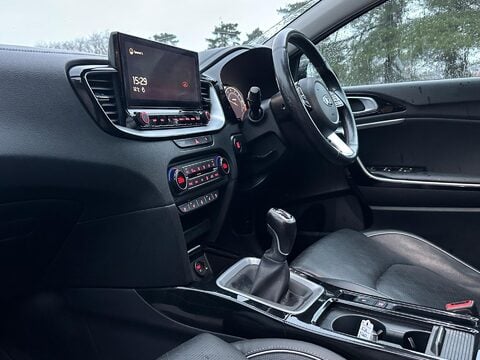 Kia Xceed 1.5 T-GDi 4 Euro 6 (s/s) 5dr 28