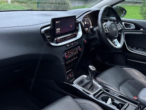 Kia Xceed 1.5 T-GDi 4 Euro 6 (s/s) 5dr 31