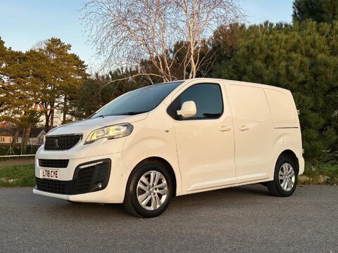 Peugeot Expert 2.0 BlueHDi 1400 Professional Plus Compact Panel Van SWB Euro 6 (s/s) 6dr 26