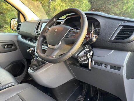 Peugeot Expert 2.0 BlueHDi 1400 Professional Plus Compact Panel Van SWB Euro 6 (s/s) 6dr 