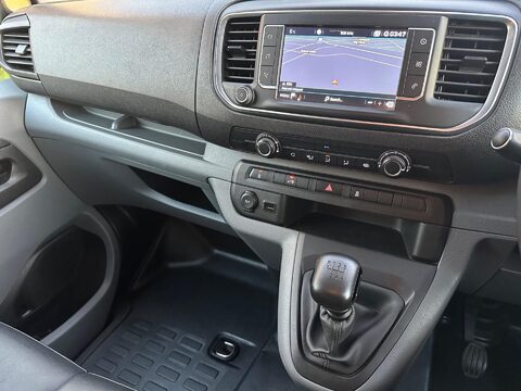 Peugeot Expert 2.0 BlueHDi 1400 Professional Plus Compact Panel Van SWB Euro 6 (s/s) 6dr 22