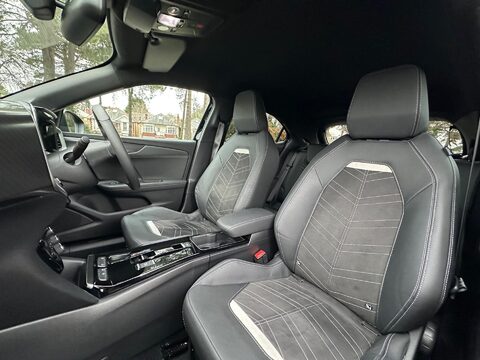 Vauxhall Mokka 54kWh Ultimate Auto 5dr (Long Range) 4