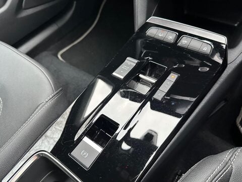 Vauxhall Mokka 54kWh Ultimate Auto 5dr (Long Range) 19